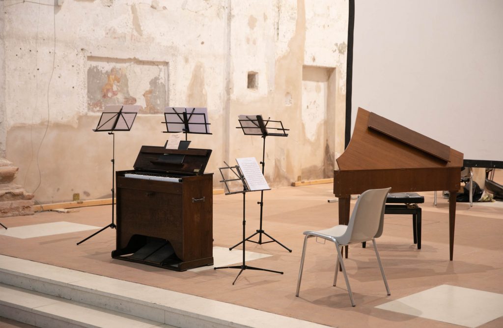 Fotografie concerto a Guastalla Musica Intorno al Fiume per AIMA Reggio Emilia 4 ottobre 2020, Chiesa di San Francesco