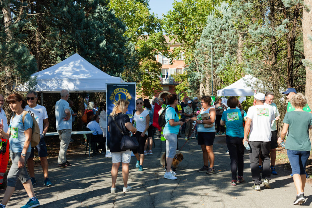 Parco della RSR di Albinea durante la CamminAIMA, camminata solidale in occasione della Giornata Mondiale Alzheimer di domenica 21 settembre 2025